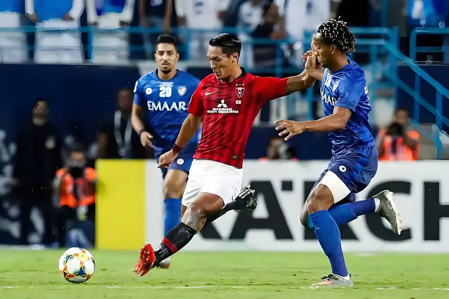 赛地聚焦:全明星赛加时末段热度飙升,阿森纳调整名单,信心回归,身体对抗强度拉满 赛地聚焦:全明星赛加时末段热度飙升,阿森纳调整名单,信心回归,身体对抗强度拉满